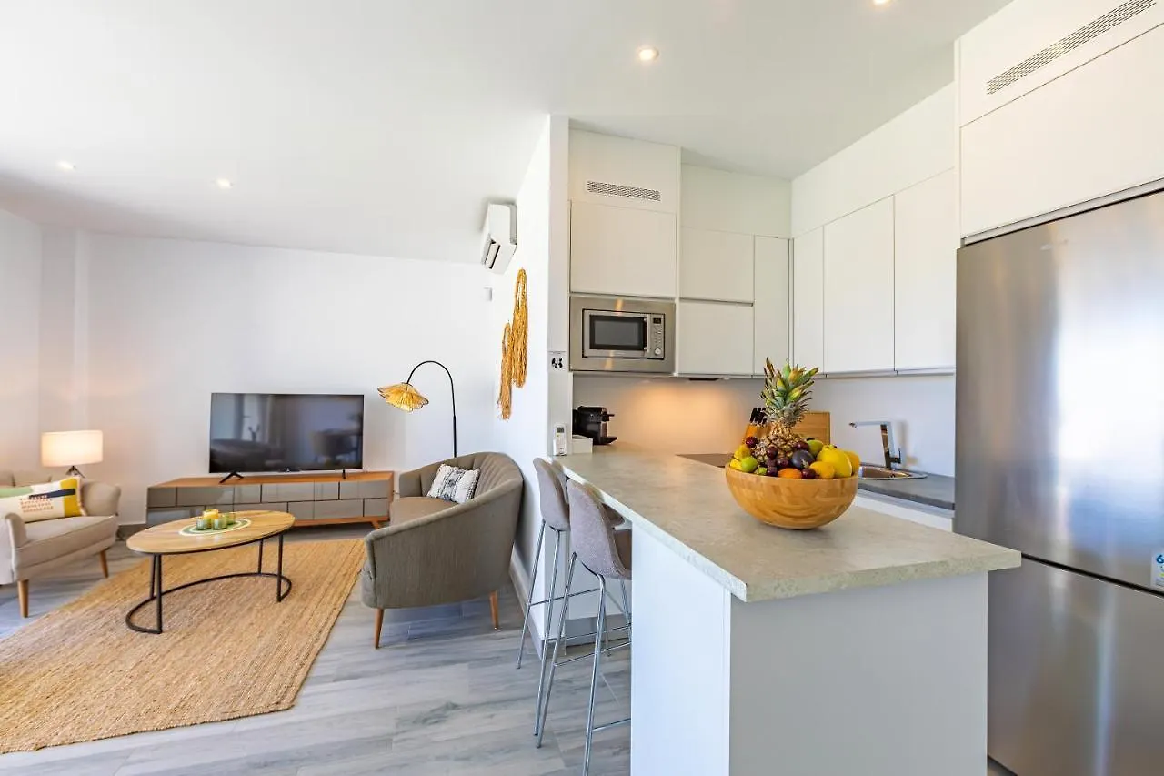 דירות טריפה Large Terrace, Swimming Pool, Private Garage And Fiber