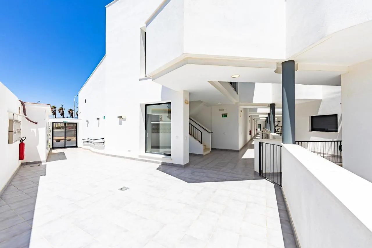 Large Terrace, Swimming Pool, Private Garage And Fiber Apartment Tarifa